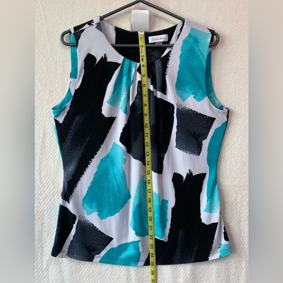 Calvin Klein Blouse - Crew Neckline - Sleeveless - Pleat Front - Picture 3 of 5